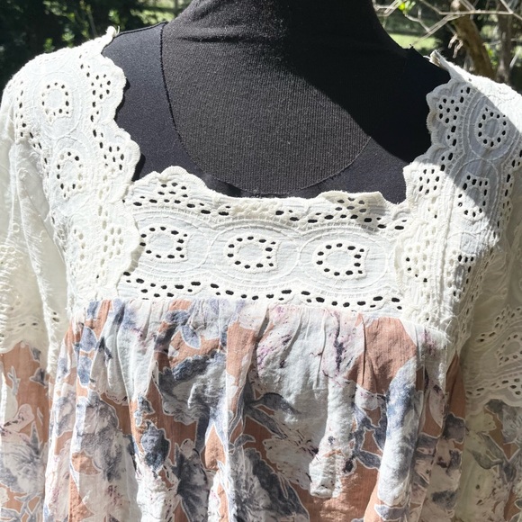 Cute Peasant Blouse - Picture 2 of 8